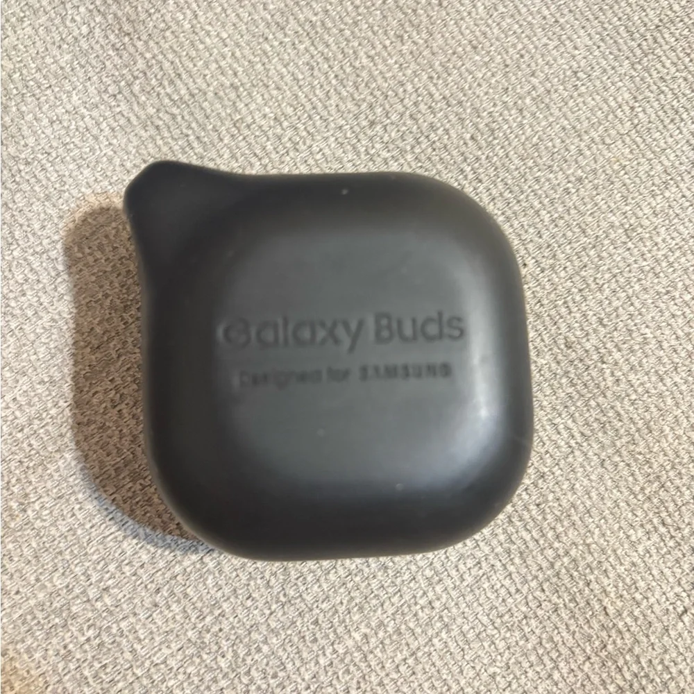 Samsung falcon Earbuds purple